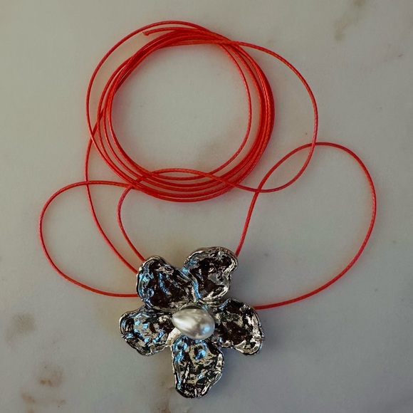 New Silver Metal Flower Necklace Choker Pearl - Picture 7 of 7
